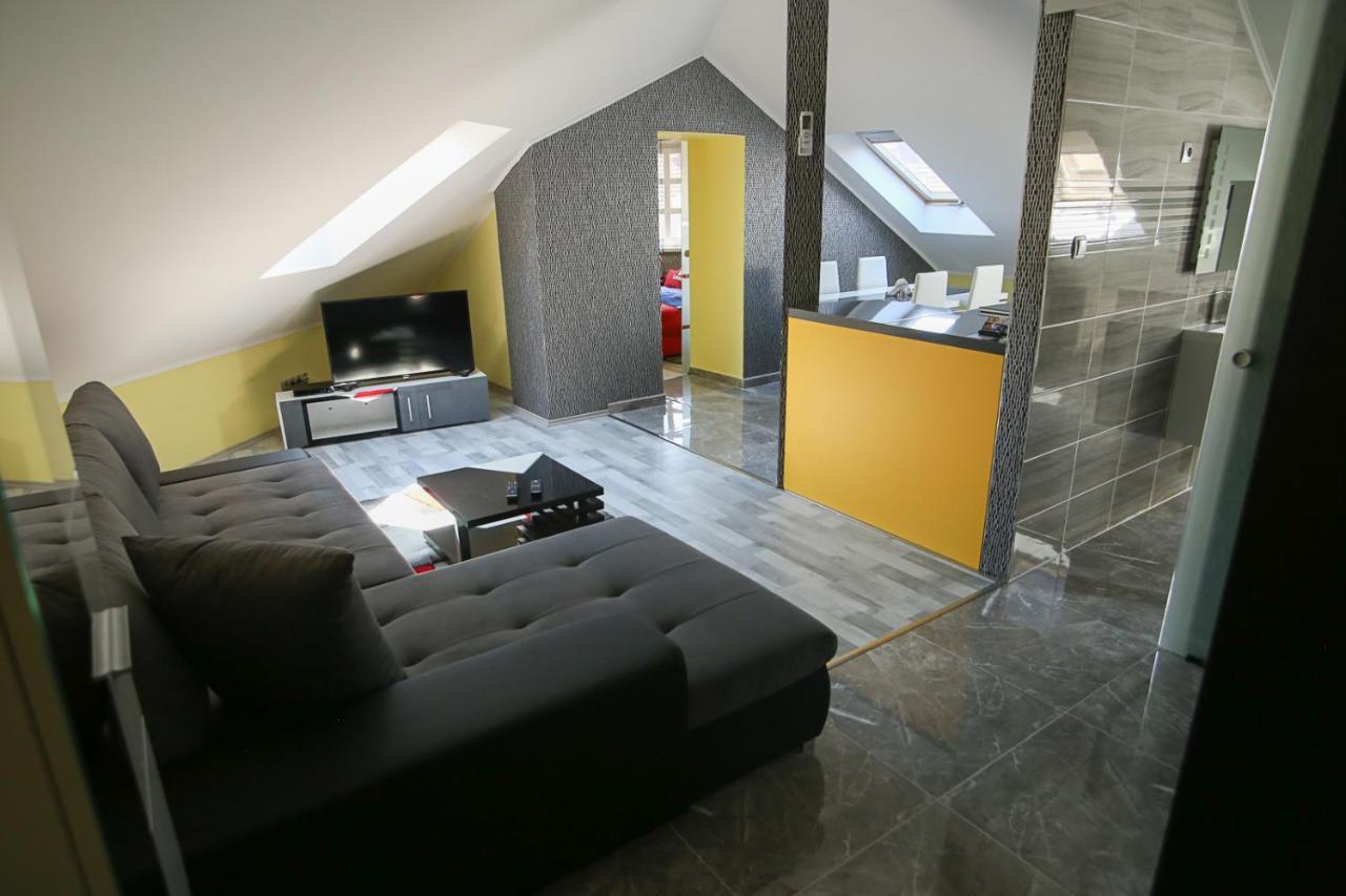 Centrum Lux 2 Apartmanok Kaposvár Exterior foto
