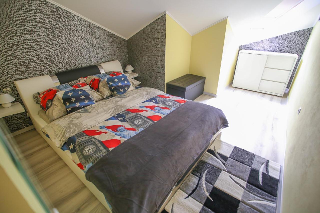Centrum Lux 2 Apartmanok Kaposvár Exterior foto