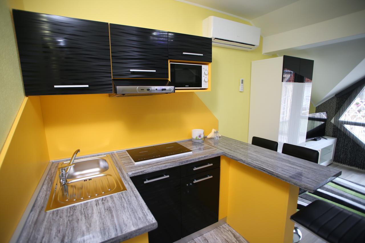 Centrum Lux 2 Apartmanok Kaposvár Exterior foto