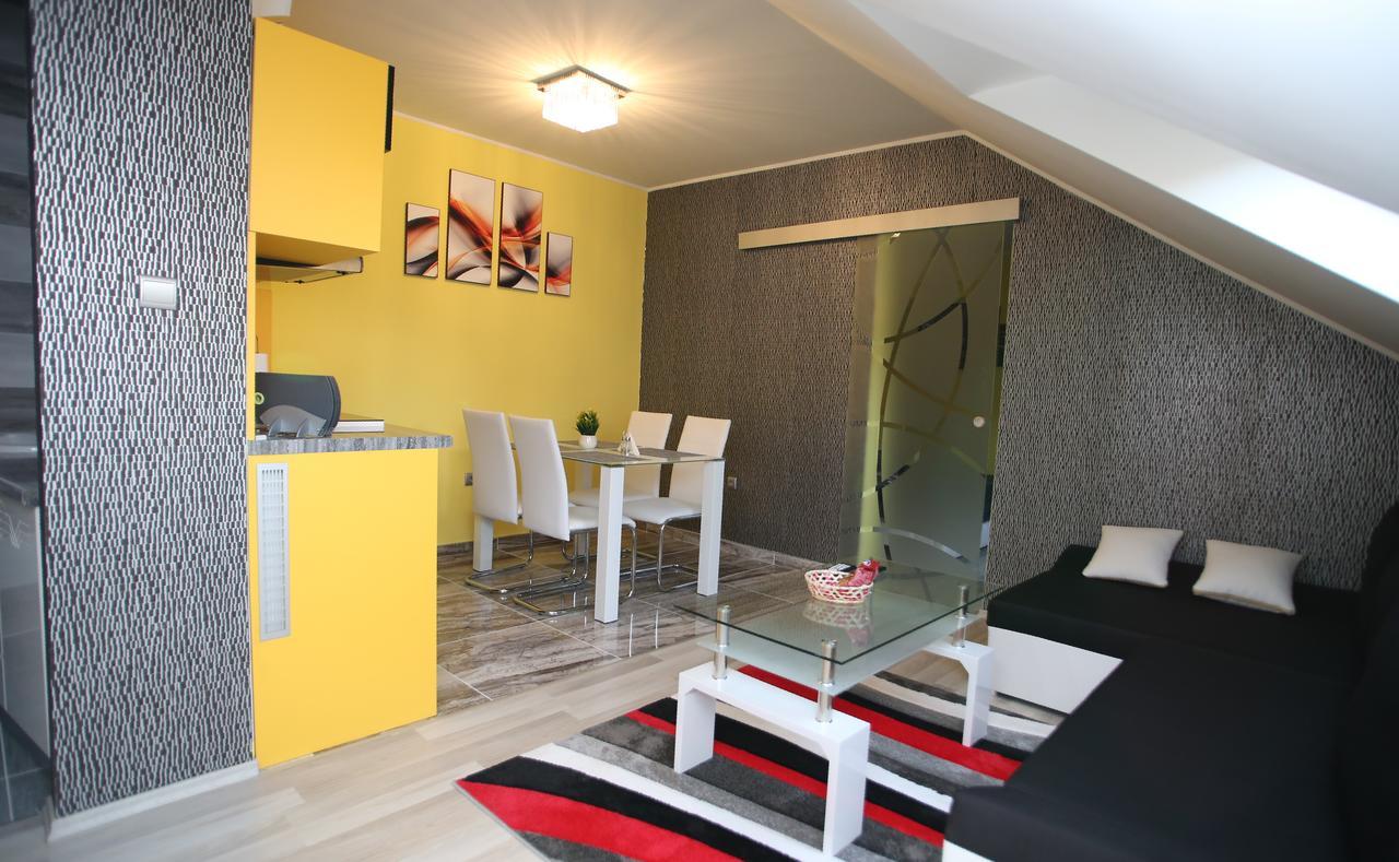 Centrum Lux 2 Apartmanok Kaposvár Exterior foto