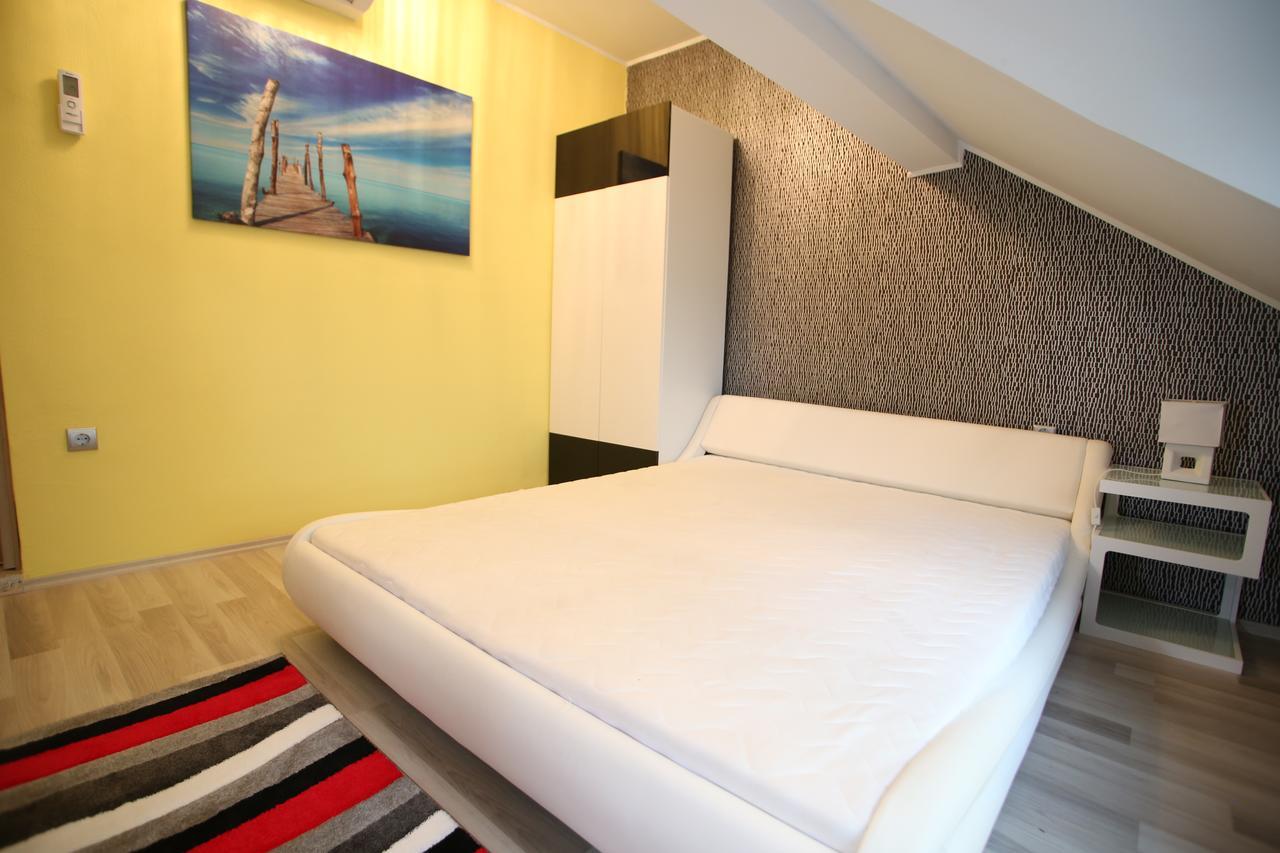 Centrum Lux 2 Apartmanok Kaposvár Exterior foto