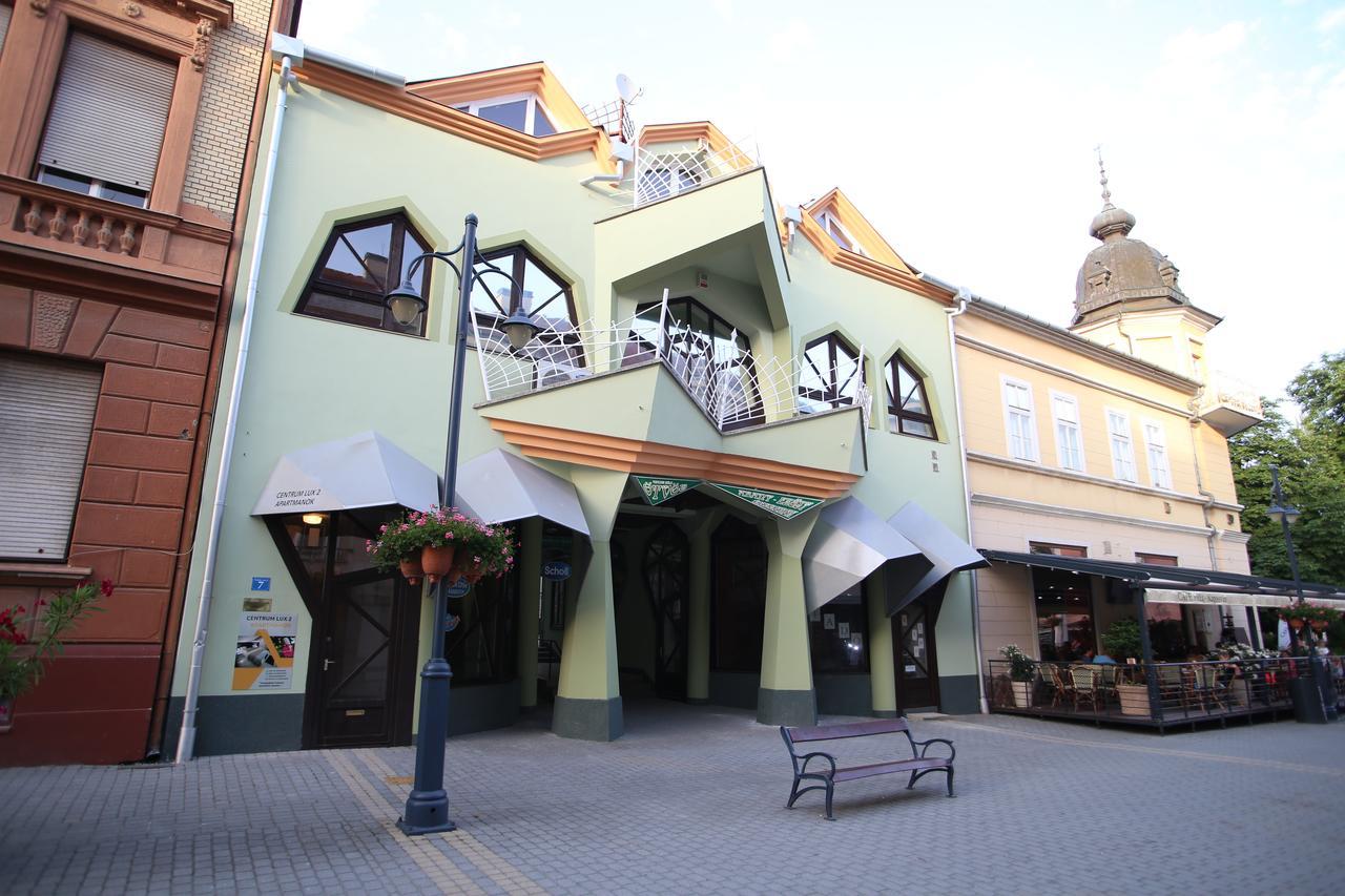 Centrum Lux 2 Apartmanok Kaposvár Exterior foto