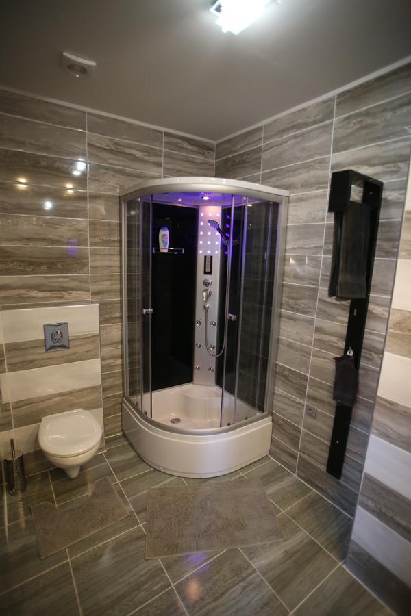 Centrum Lux 2 Apartmanok Kaposvár Exterior foto