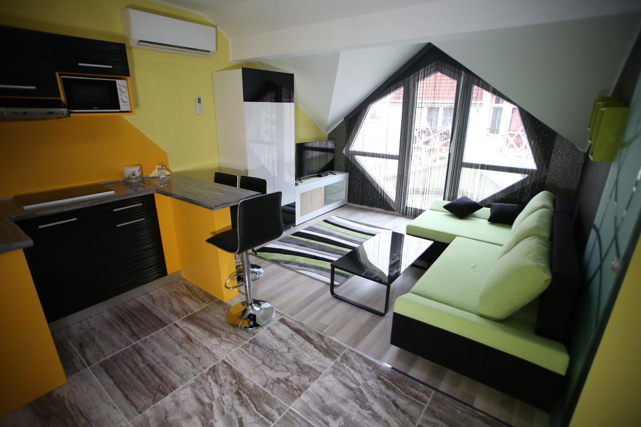 Centrum Lux 2 Apartmanok Kaposvár Exterior foto