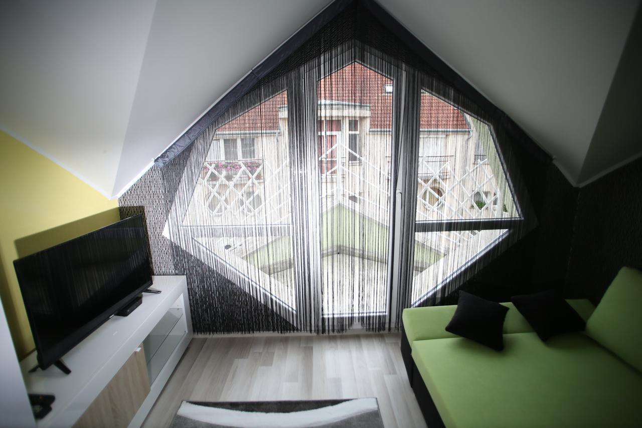 Centrum Lux 2 Apartmanok Kaposvár Exterior foto