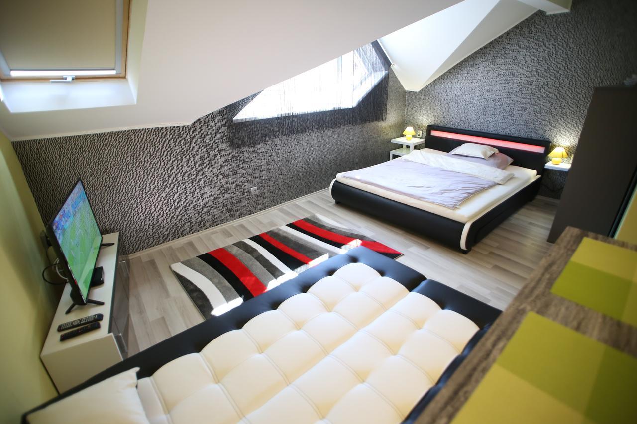 Centrum Lux 2 Apartmanok Kaposvár Exterior foto