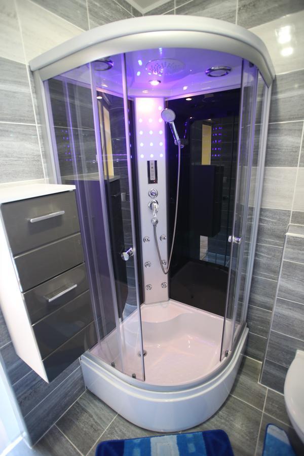 Centrum Lux 2 Apartmanok Kaposvár Exterior foto