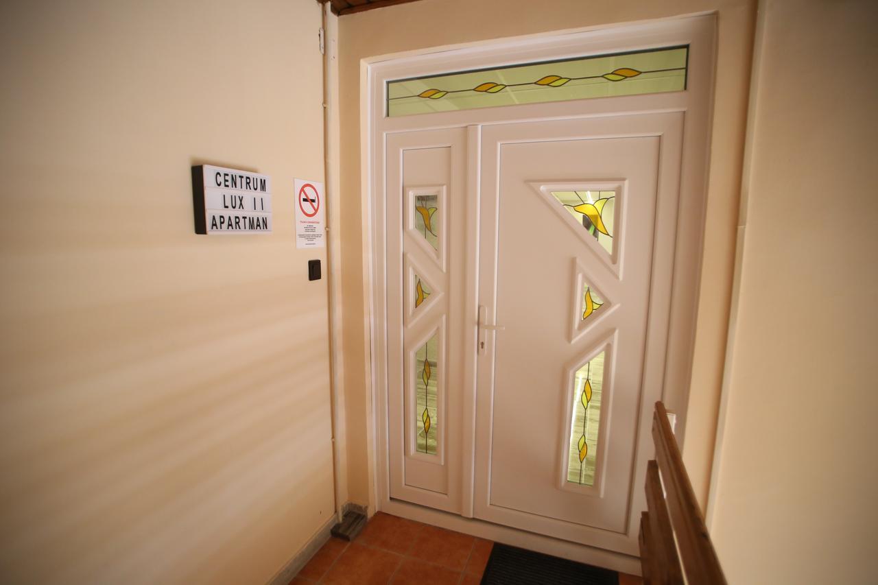 Centrum Lux 2 Apartmanok Kaposvár Exterior foto