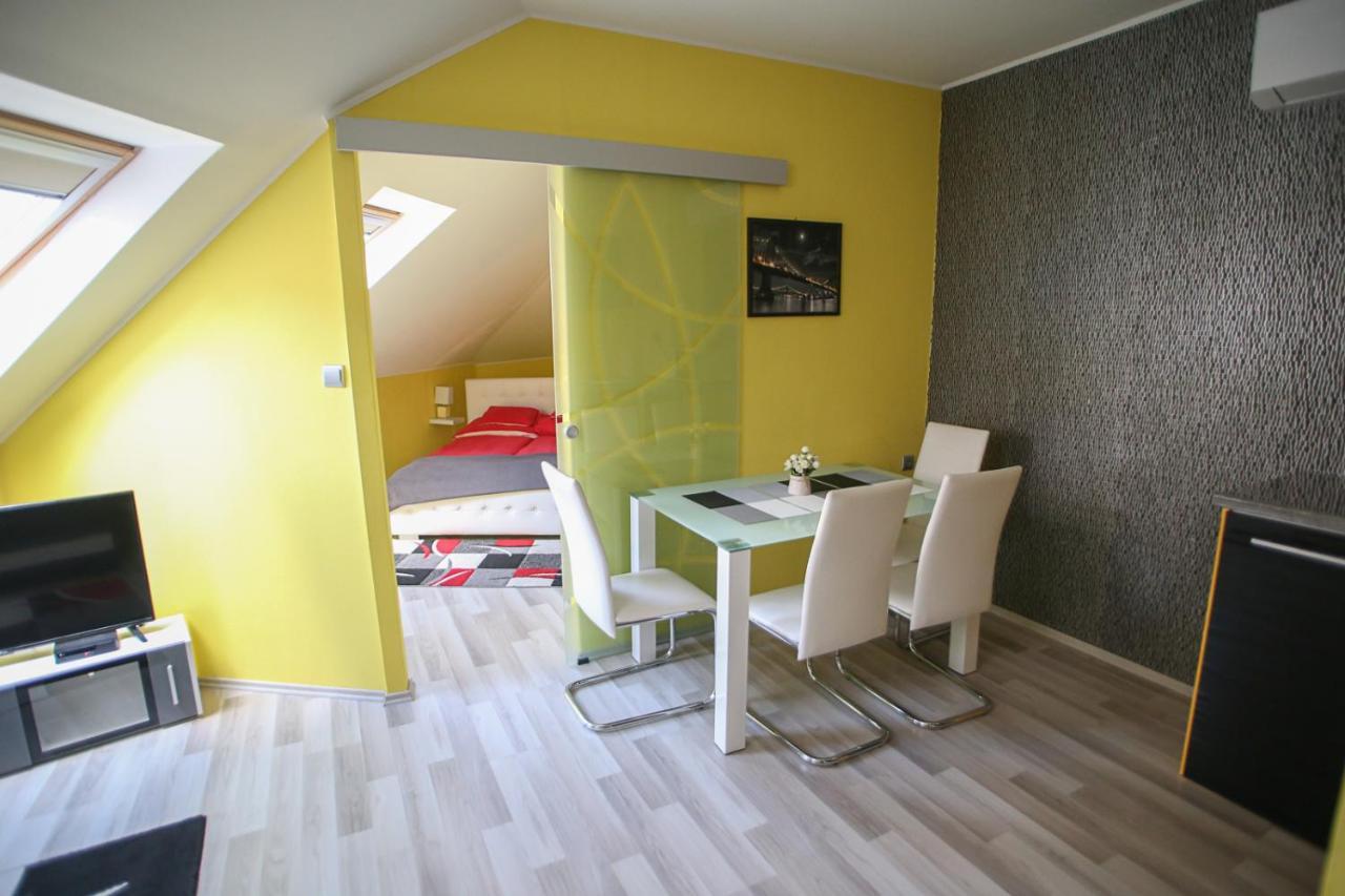 Centrum Lux 2 Apartmanok Kaposvár Exterior foto
