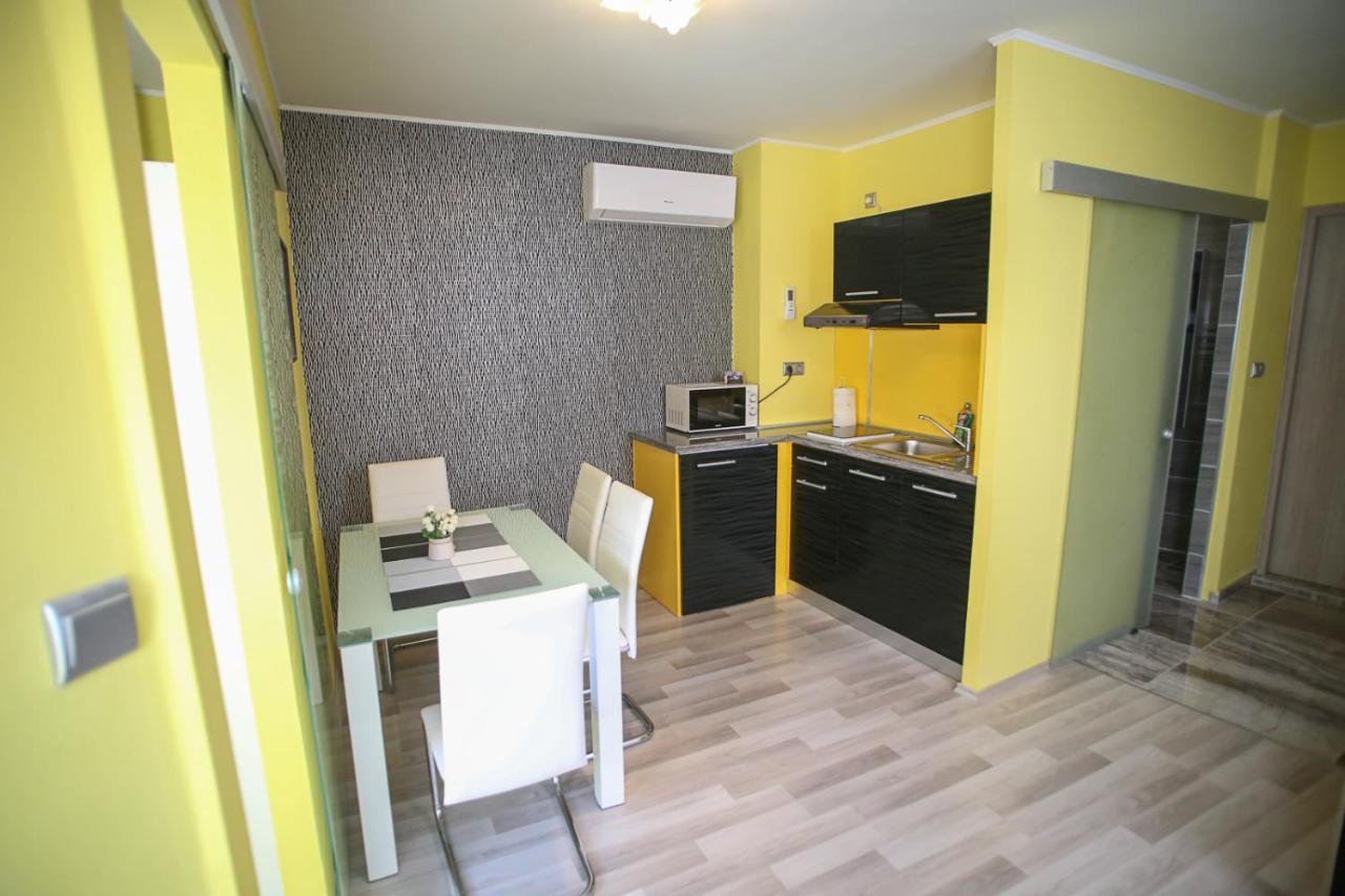 Centrum Lux 2 Apartmanok Kaposvár Exterior foto