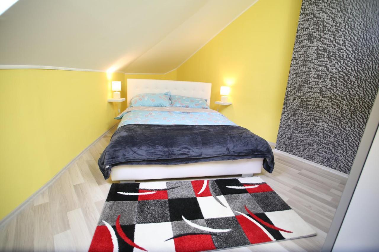 Centrum Lux 2 Apartmanok Kaposvár Exterior foto